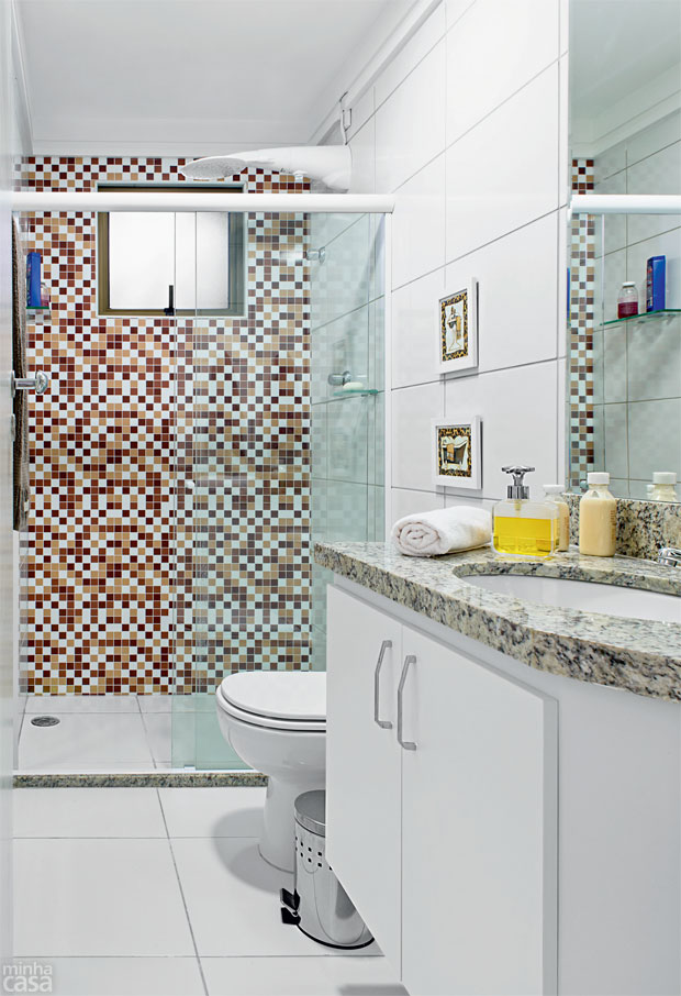 Banheiros Banheiro decorado com adesivos fica pronto em 24 horas Blog I -> Banheiro Decorado Com Adesivo De Azulejo Banheiros Banheiro decorado com adesivos fica pronto em 24 horas Blog I -> Banheiro Decorado Com Adesivo De Azulejo
